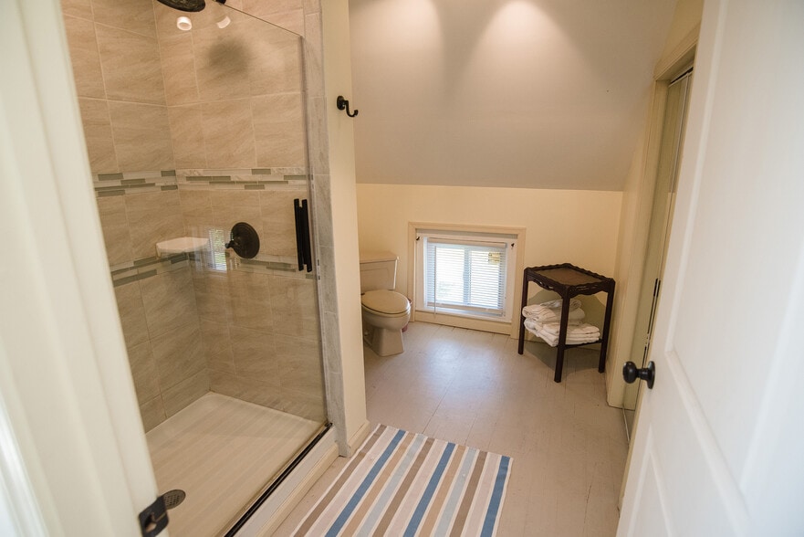 Building Photo - 5277 Main St