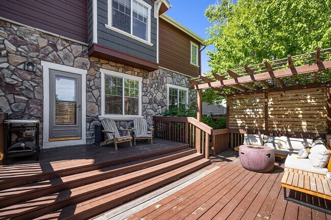 Building Photo - Gorgeous 5 Bedroom 4 Bathroom Single-Family Home in Lowry