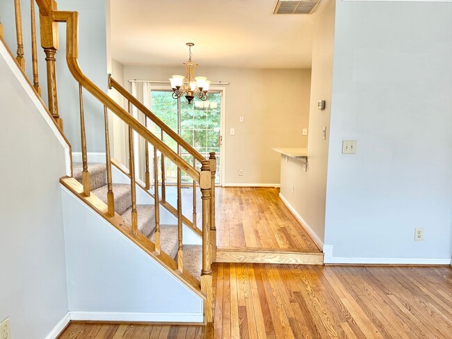 Building Photo - STAFFORD TOWNHOUSE - HANDY TO QUANTICO, SH...