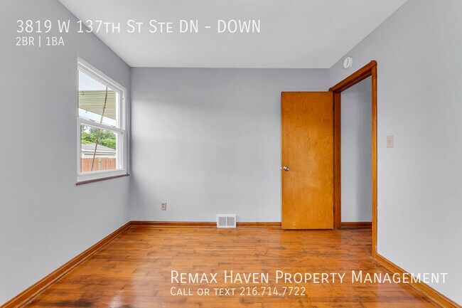 Building Photo - 3819 W 137th St