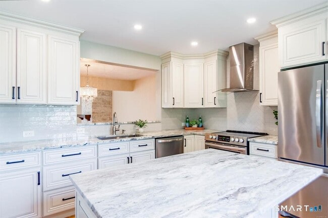 Building Photo - 309 Aspetuck Trail