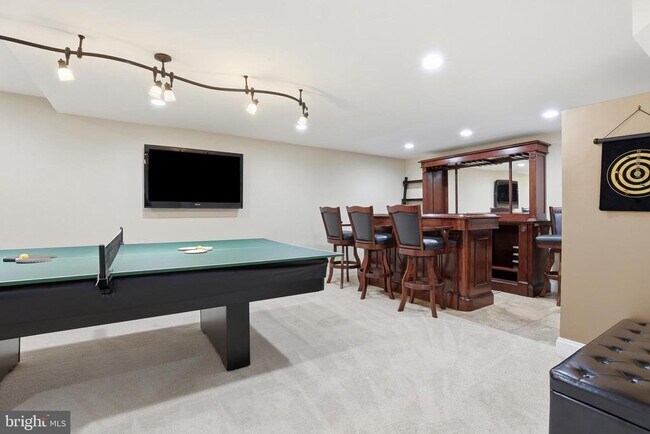 Building Photo - 18136 Hayloft Dr