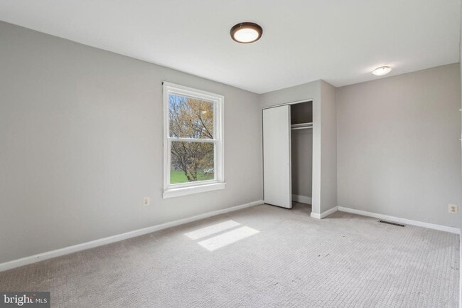 Building Photo - Experience the perfect blend of peaceful country charm and modern comfort in this beautifully ref...