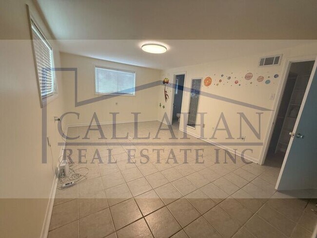 Building Photo - Lakewood 3 bedroom Home