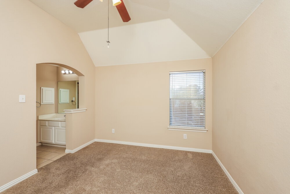 Building Photo - 3405 Marymount Dr