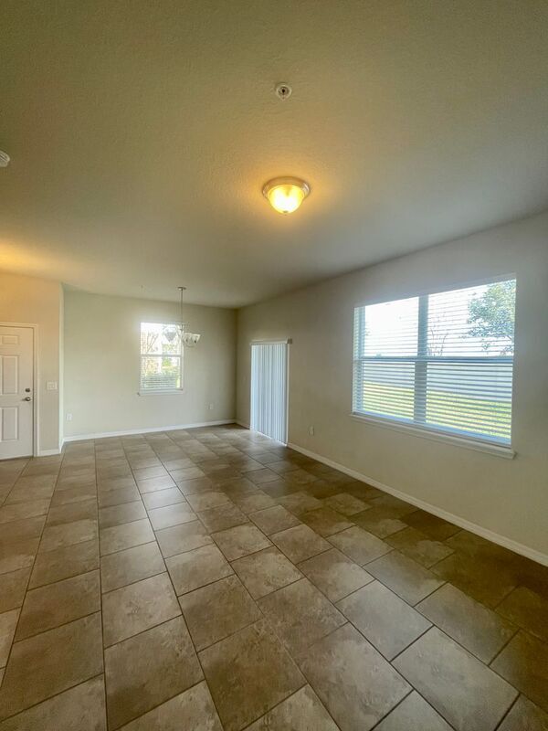 Building Photo - 6558 S Goldenrod Rd