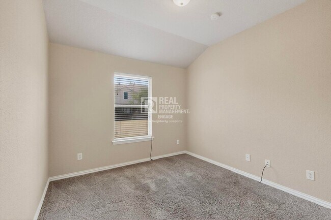 Building Photo - Modern Plano Townhome in Frisco ISD Available for Rent