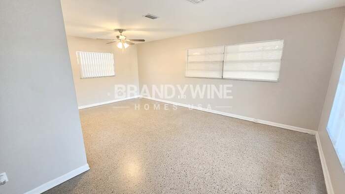 Building Photo - 1508 W Hamilton Ave