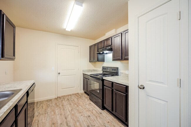 Building Photo - 4911 War Horse Dr