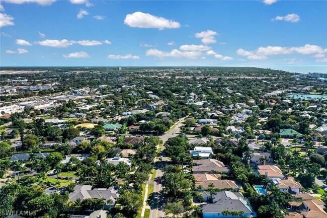 Building Photo - 2250 Crayton Rd