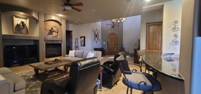 Building Photo - 16055 N Overlook Ct