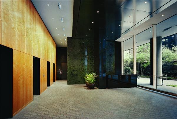 Building Photo - 420 E 54th St