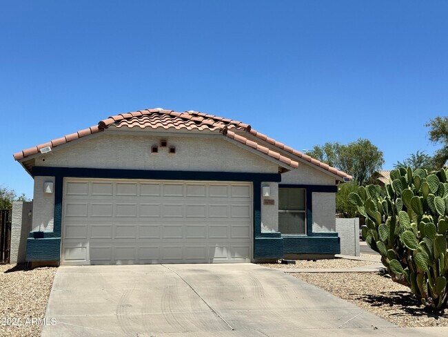 Building Photo - 44542 Yucca Ln