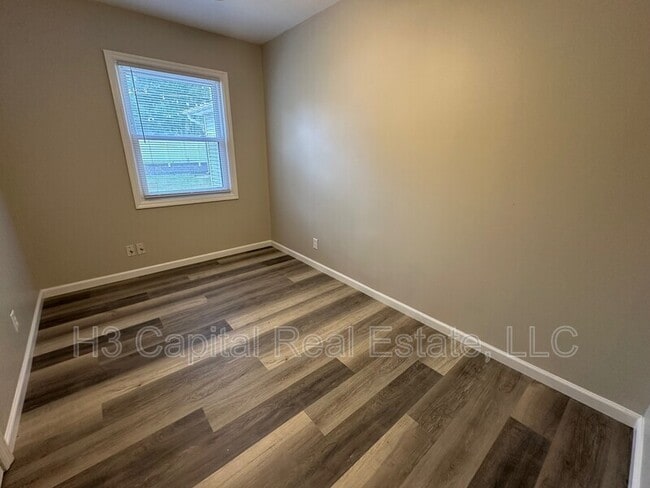 Building Photo - 319 Joy Dr