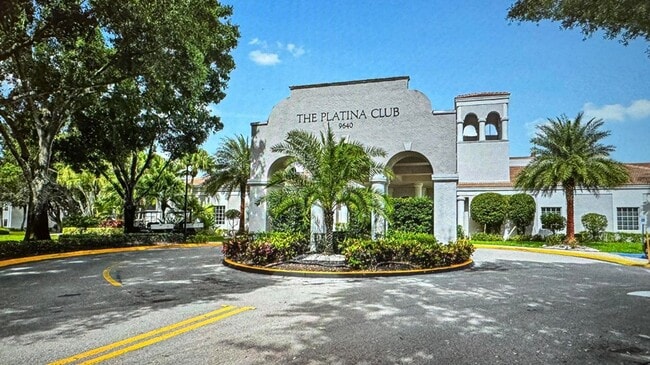 Building Photo - 5267 Europa Dr