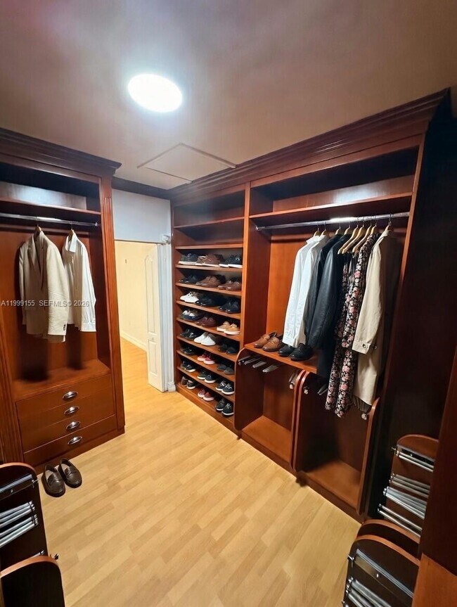 Building Photo - 15816 SW 103rd Ln