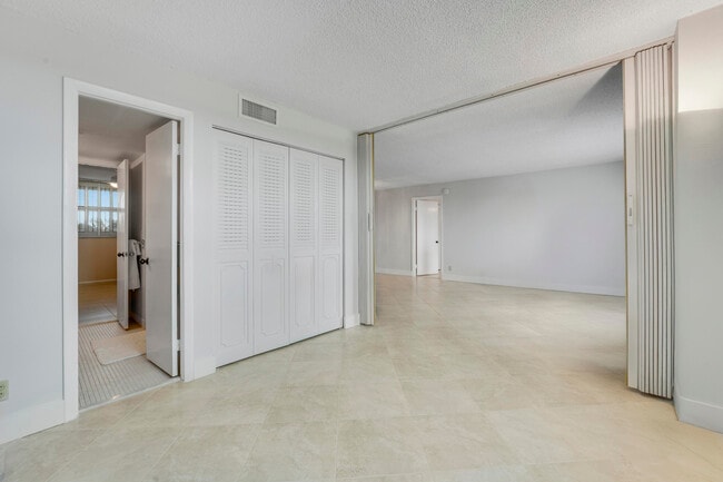 Building Photo - 6461 NW 2nd Ave