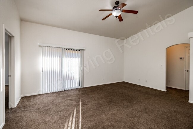 Building Photo - GORGEOUS 4 BEDROOM HOME