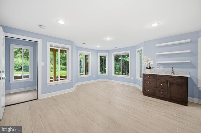 Building Photo - 8474 Ararat Ct