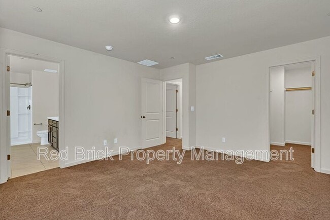 Building Photo - 393 Sullivan Dr