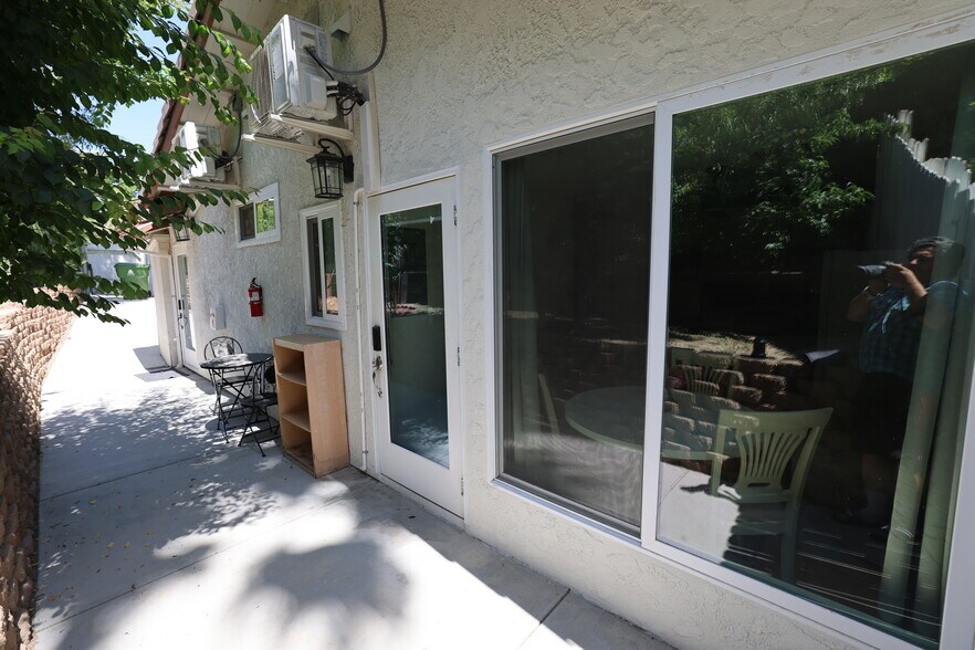 Building Photo - 10463 Wystone Ave