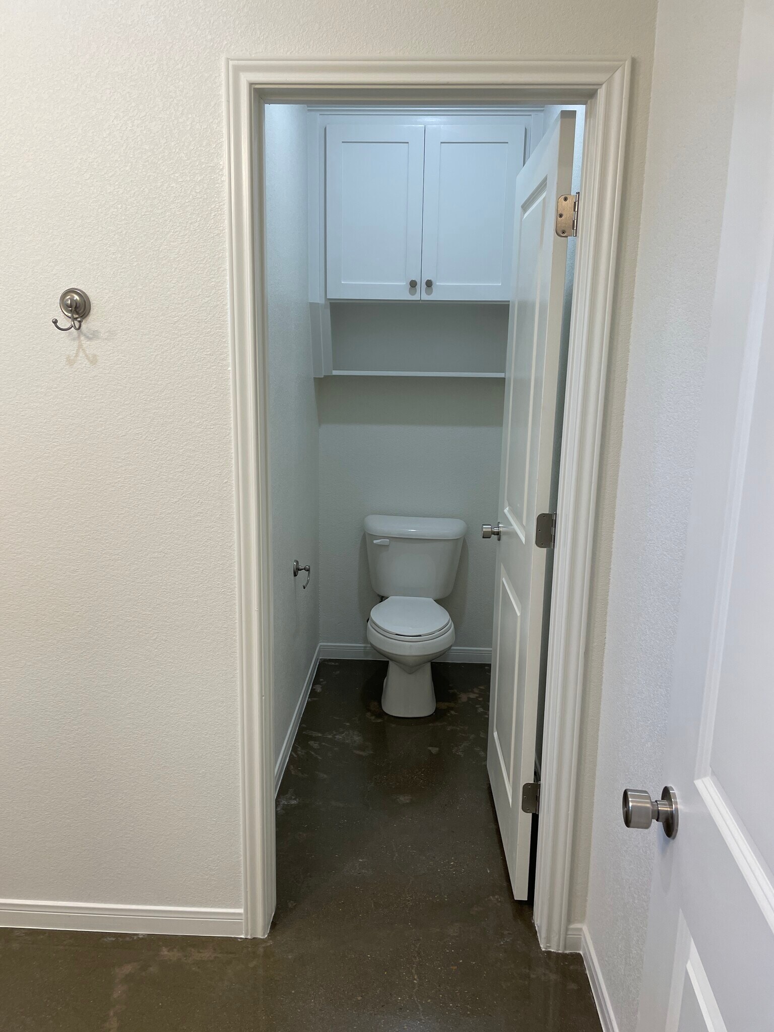 Building Photo - 706 Tower Mill Ct