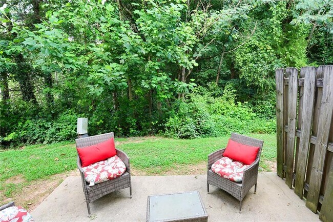 Building Photo - 7116 Blairs View Dr