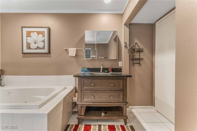 Building Photo - 1038 Tam O Shanter