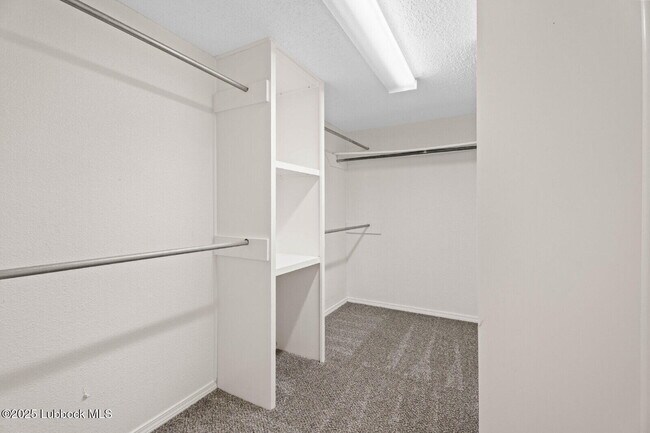 Building Photo - 2512 39th St