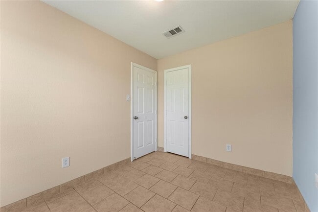 Building Photo - 8518 Barrybrook Ln