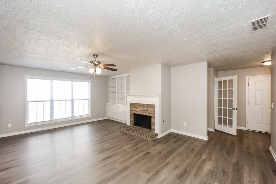 Building Photo - 1716 Anniston Dr