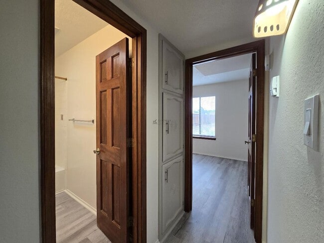 Building Photo - 2805 Vereda de Pueblo