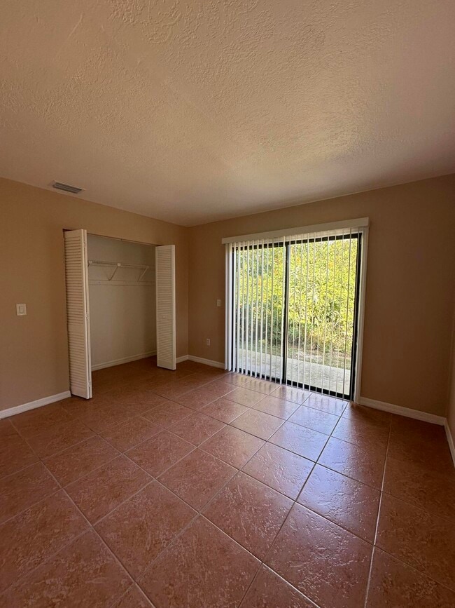 Building Photo - 958 Louisiana Ave