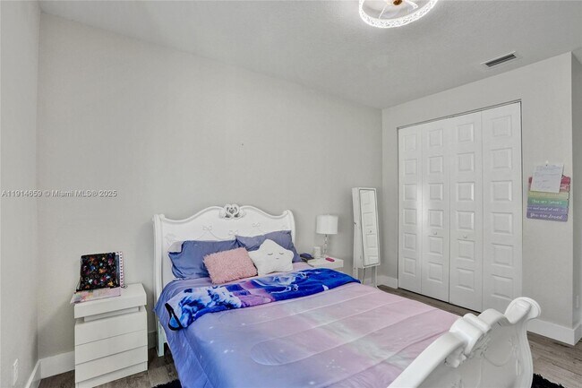 Building Photo - 10795 Oceano Wy