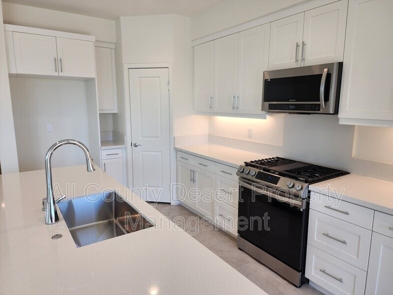 Building Photo - 43355 Passagio Lago Way