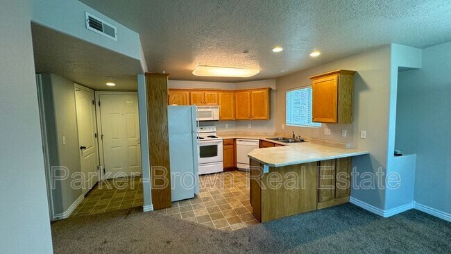 Building Photo - 1249 W 110 N