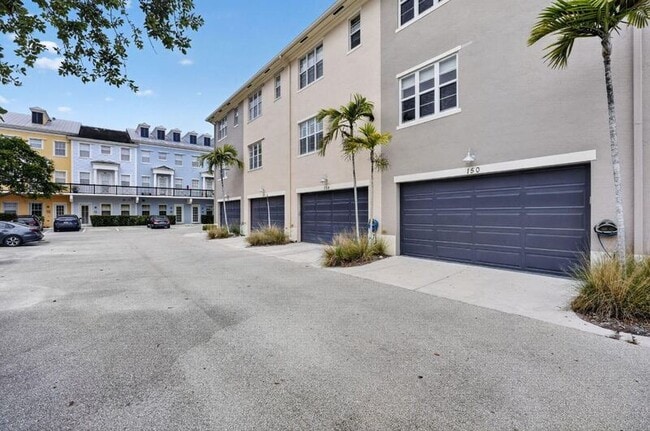 Building Photo - 150 Cat Rock Ln