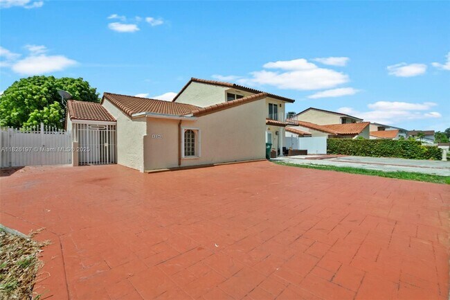 Primary Photo - 12262 SW 10th St