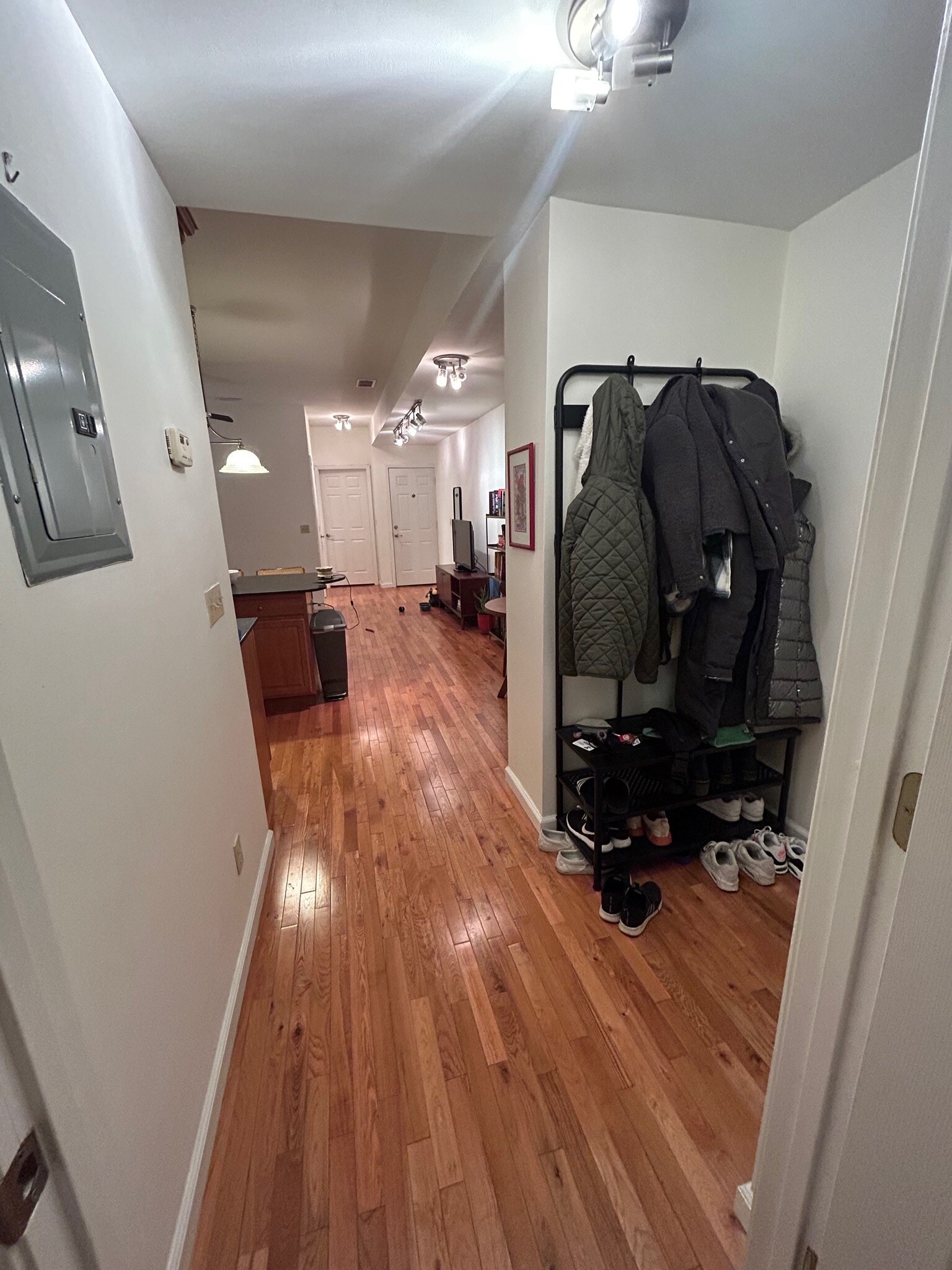 Back entry nook - 6412 Alamo Ave