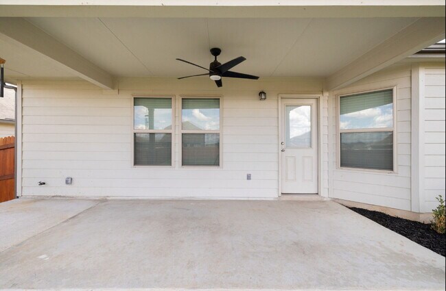 Building Photo - "Spacious 4-Bedroom Home in Converse with ...