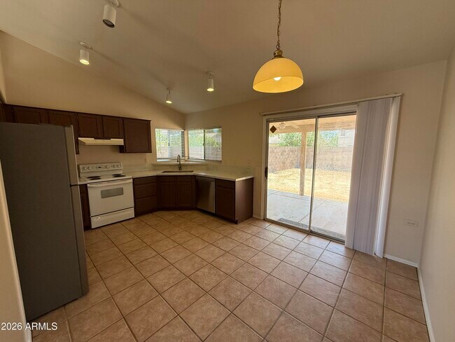 Building Photo - 1413 W Orchid Ln