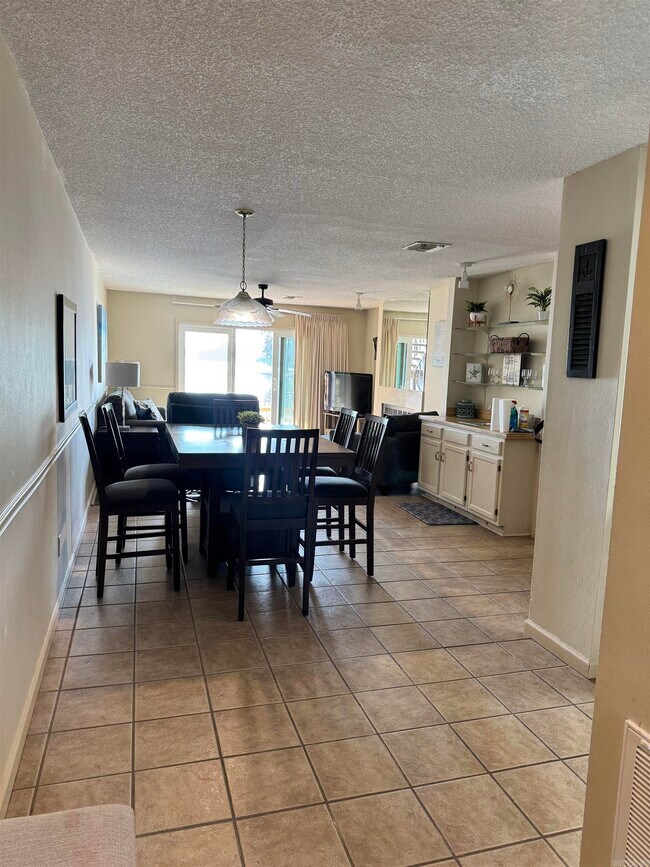 Building Photo - 5371 Central Ave