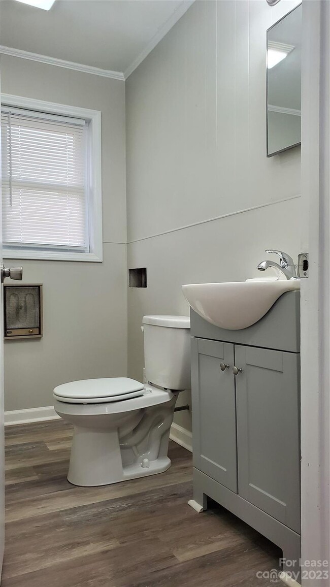 Building Photo - 2660 Aden Ave