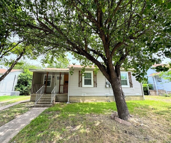 Primary Photo - 1410 E Barton Ave