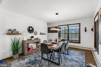 Building Photo - 761 Timberlake Dr