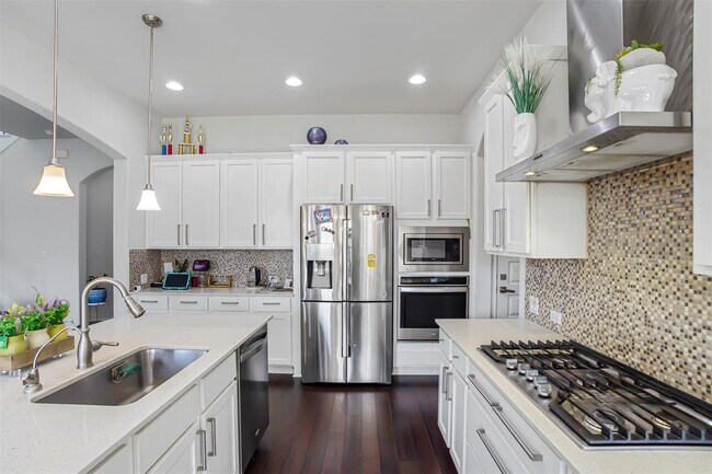 Building Photo - 4651 Katherine Dr