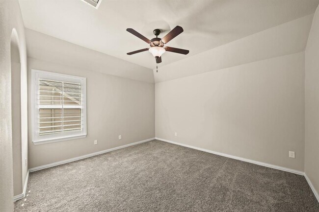 Building Photo - 28223 Red Shady Oaks Dr
