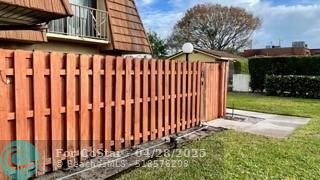 Building Photo - 1440 N Lawnwood Cir