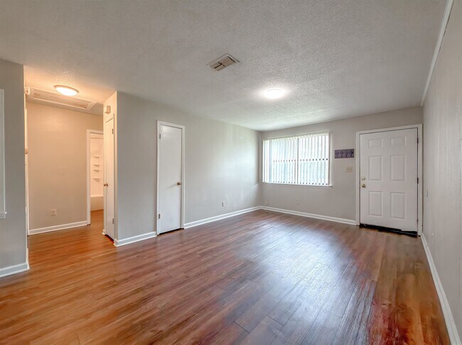 Building Photo - 5524 Sullivan Rd