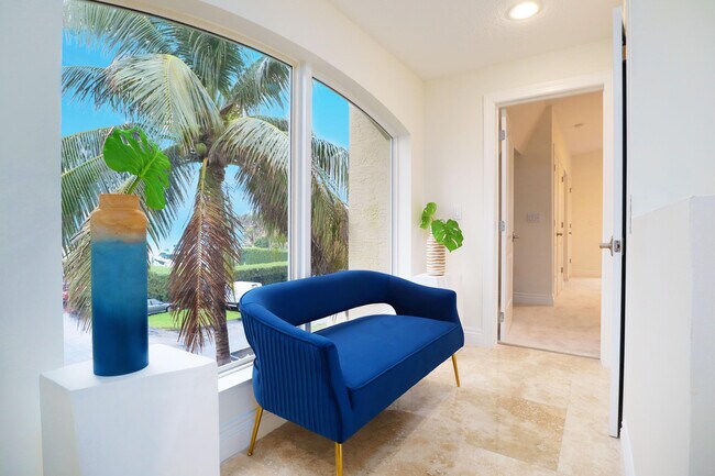 Building Photo - 247 S Ocean Blvd